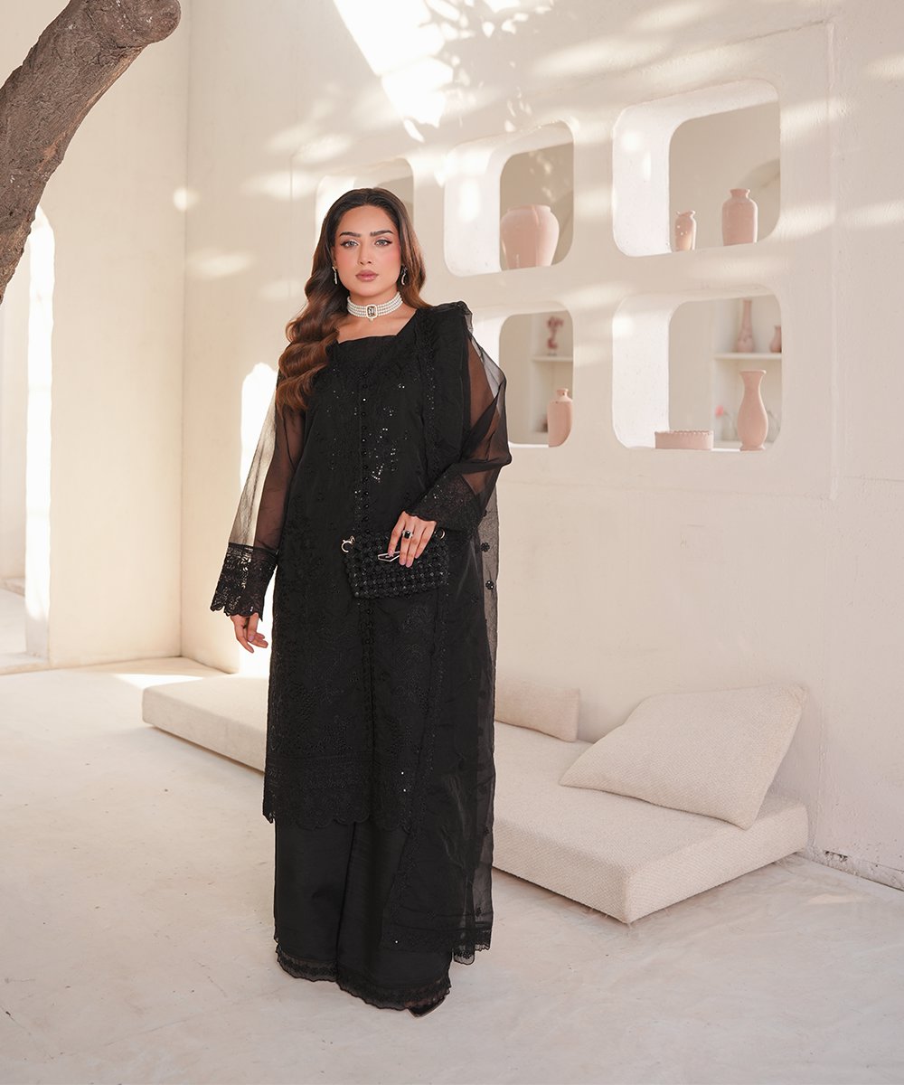 'Aswad' 3 Piece Suit