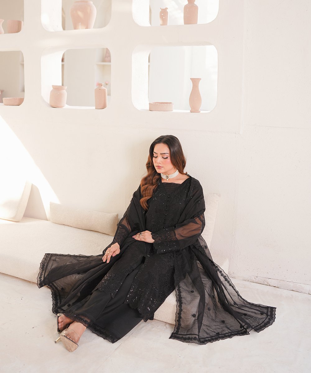 'Aswad' 3 Piece Suit