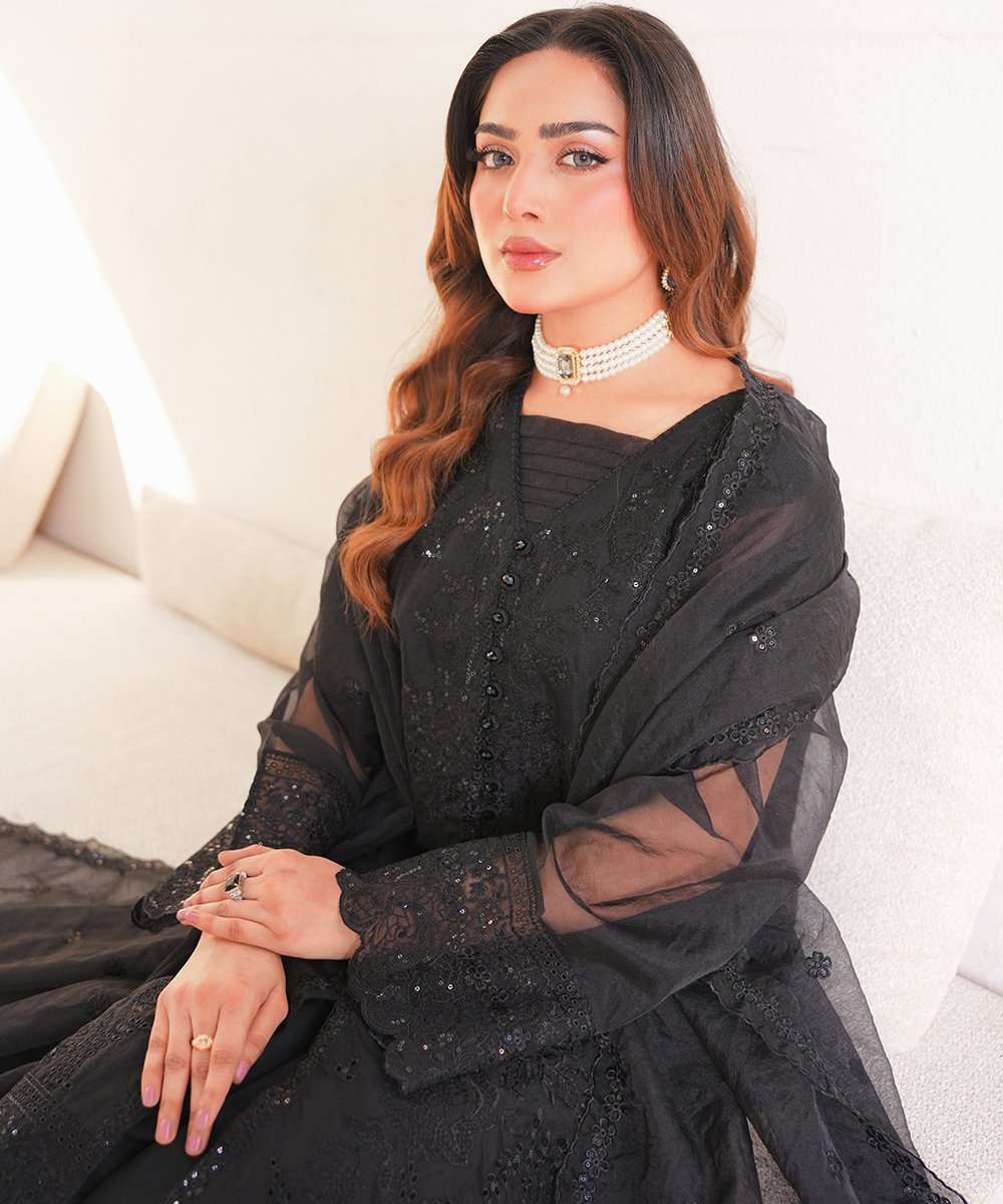 'Aswad' 3 Piece Suit